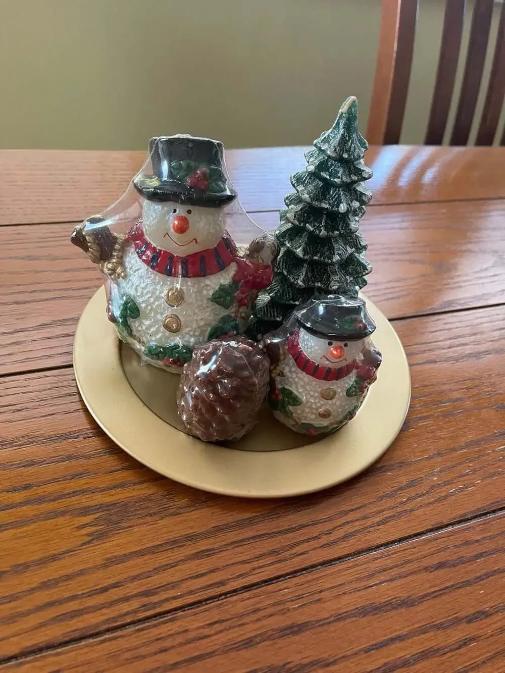 Charming Vintage Winter Snowman & Pinecone Holiday Candle Display - New In Wrap